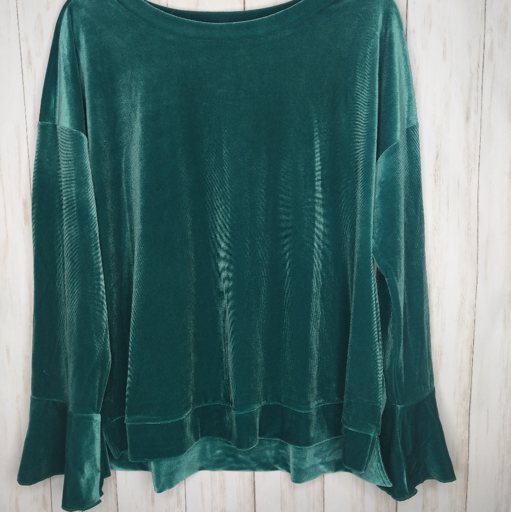 emerald velvet top bell sleeve